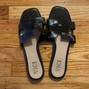 VICI sandals (Black)